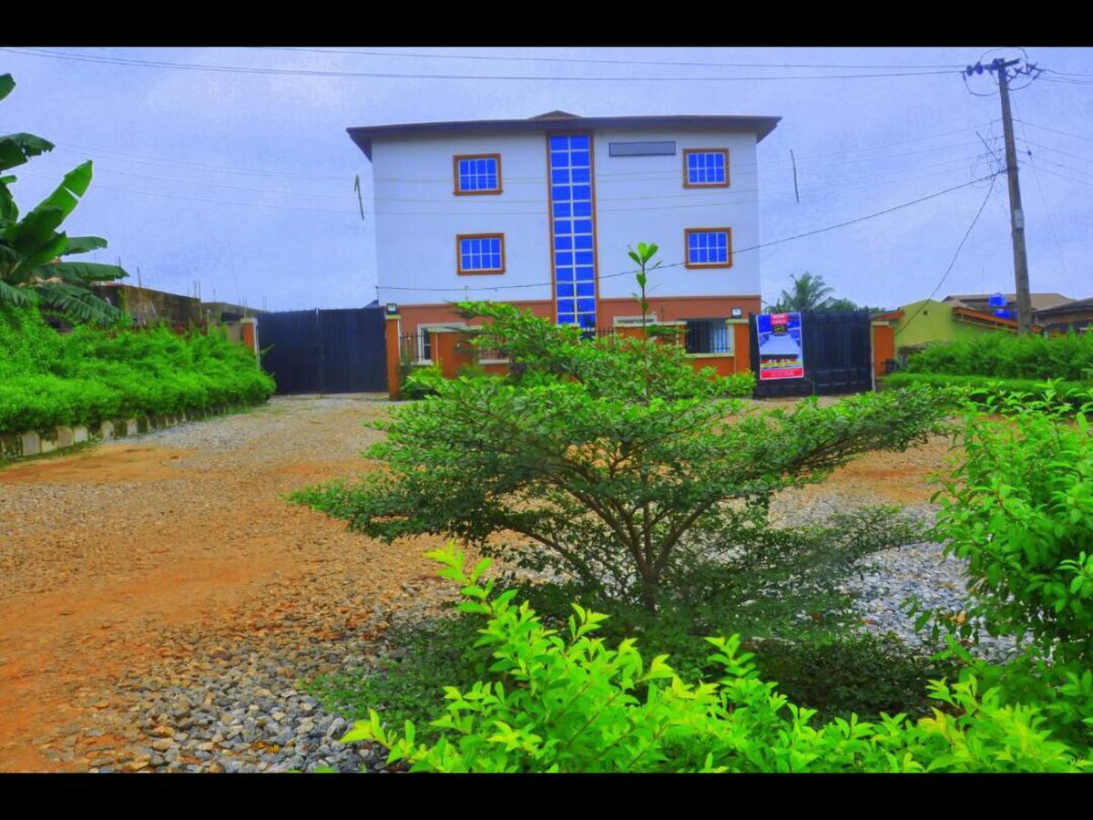 Royal Kaft Hotel Ikorodu Buitenkant foto